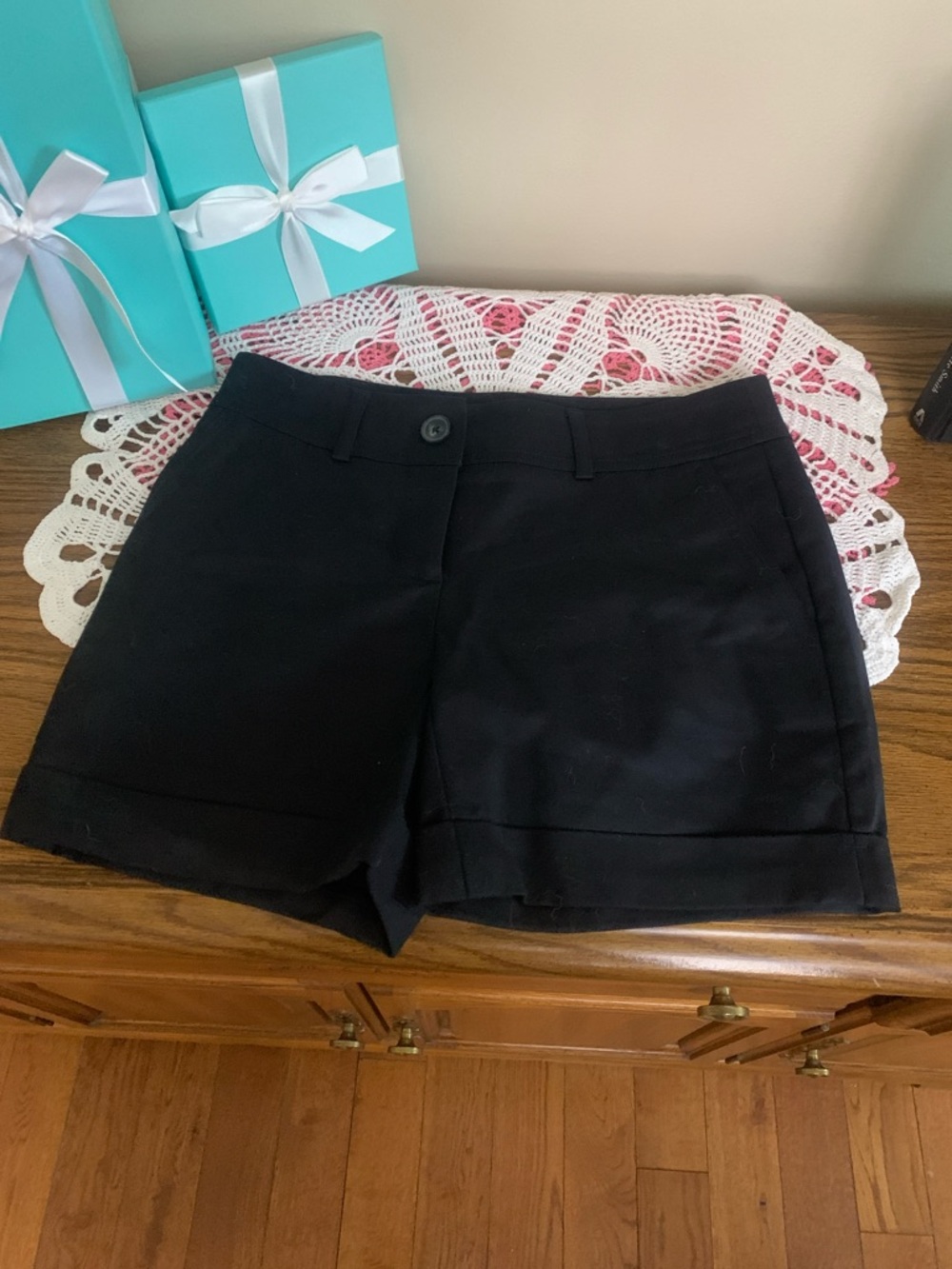 Apt. 9 Black High-Waist Cuffed Tailored Shorts 0